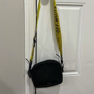 Off white purse authentic good condition